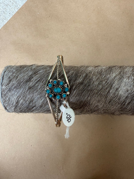 Small Cluster Cuff